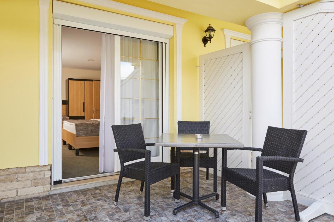 Gold House Pension Балатонфюред Екстер'єр фото